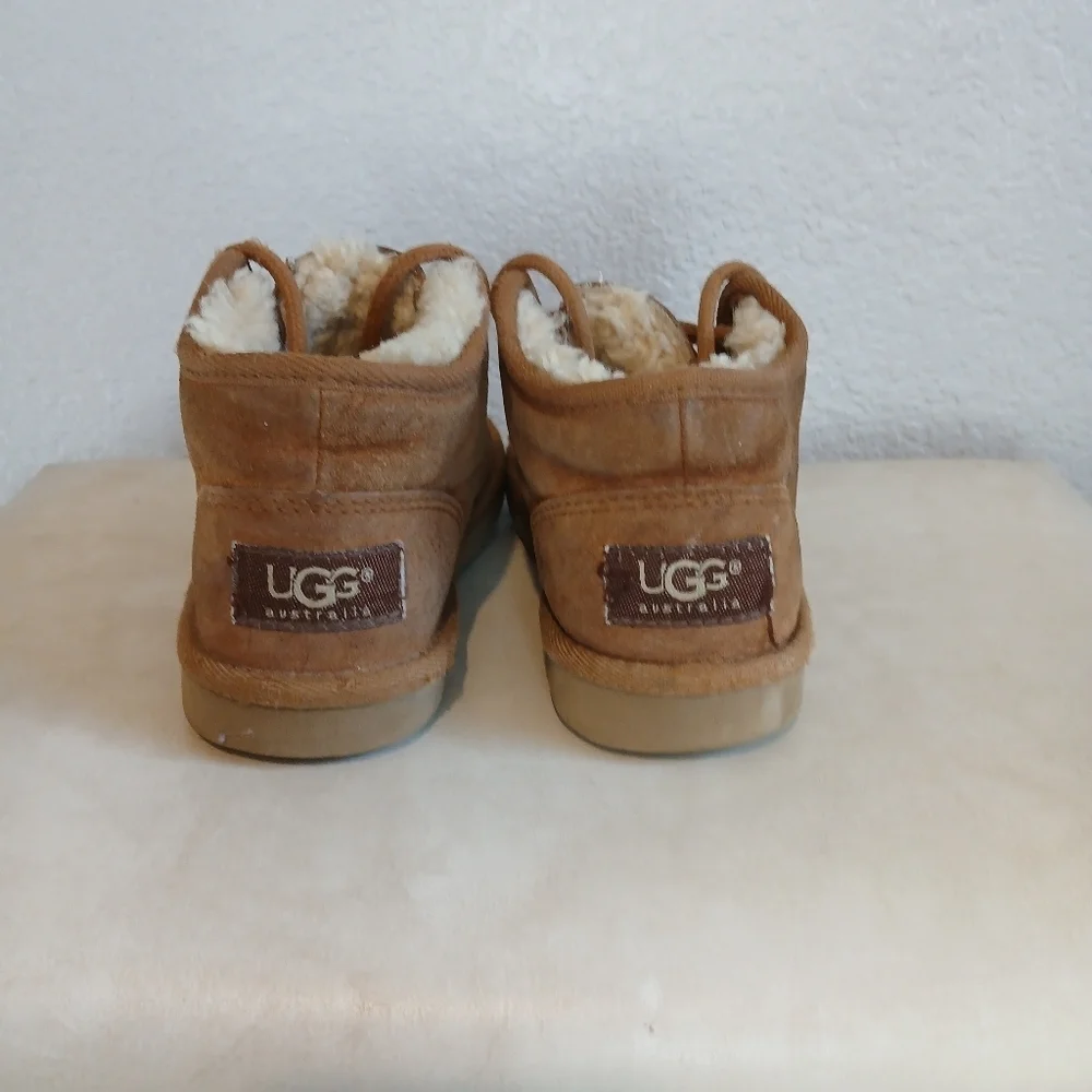 UGG Boys Brown Tan Suede Lace Up Boots Boities Size 10